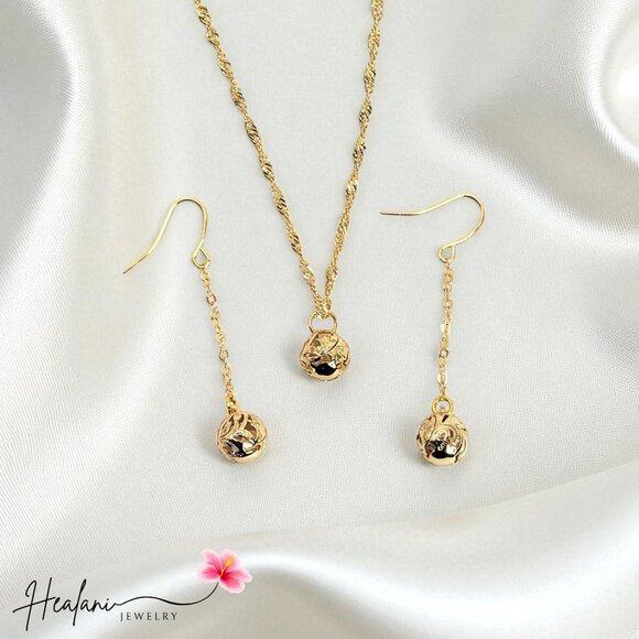 Hawaiian Carved Maile Ball Necklace - Picture 4 of 4